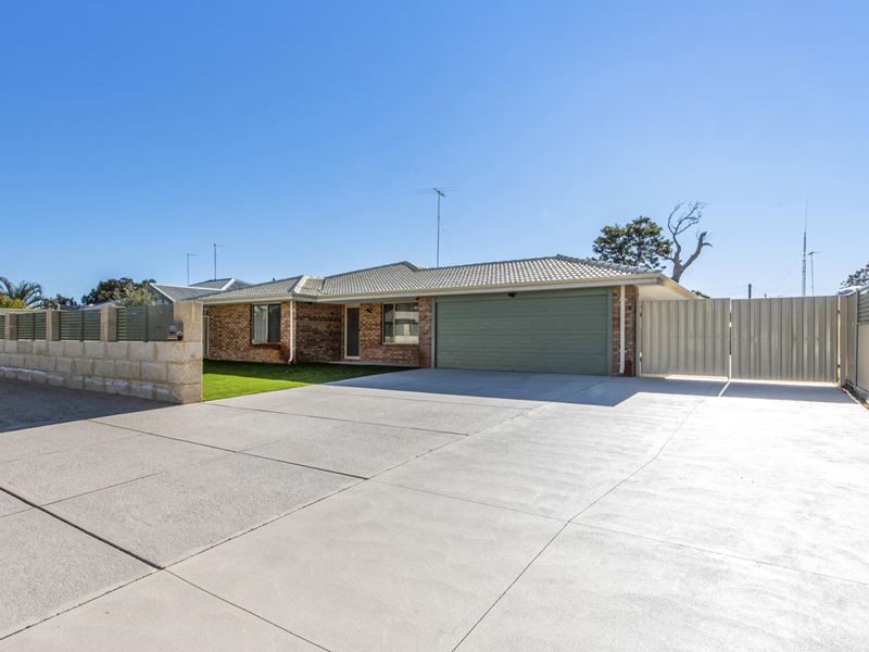 33 Erica Street, Coodanup WA 6210