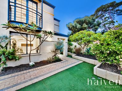 21A Moorland Street, Scarborough WA 6019