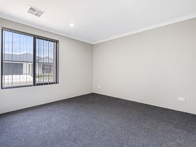 24 Longitude Road, Port Kennedy WA 6172