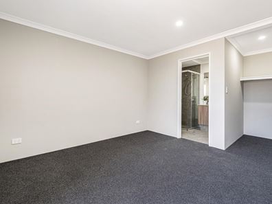 24 Longitude Road, Port Kennedy WA 6172
