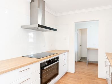 20 Dorchester Road, Forrestfield WA 6058