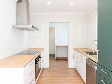 20 Dorchester Road, Forrestfield WA 6058