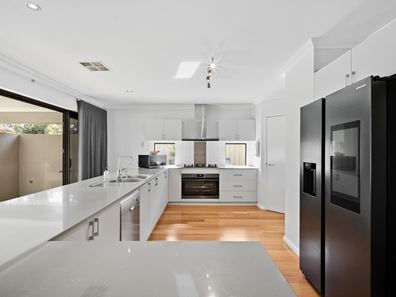 91 Portrush Parade, Meadow Springs WA 6210
