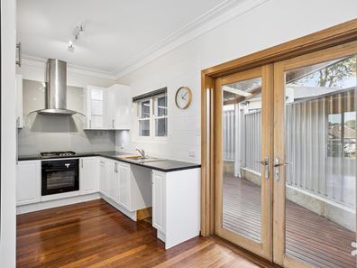 28 Bawdan St, Willagee WA 6156