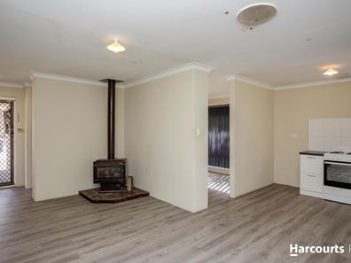10 Glenhurst Court, Camillo WA 6111