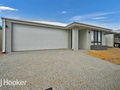 12 Leggatt Street, Eglinton WA 6034