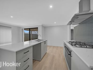 12 Leggatt Street, Eglinton WA 6034