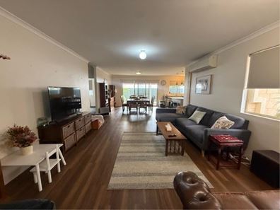 24 Hilory St, Coolbellup WA 6163