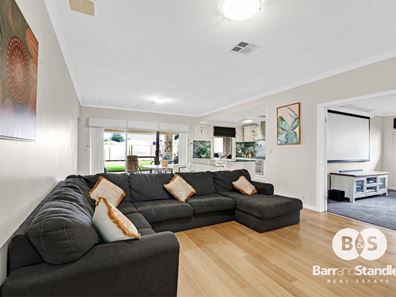 140 Hornibrook Rd, Dalyellup WA 6230