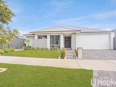 3 Dragonfly Boulevard, Lakelands WA 6180
