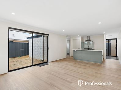 18 Munglinup Road, Hilbert WA 6112