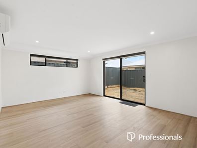 18 Munglinup Road, Hilbert WA 6112