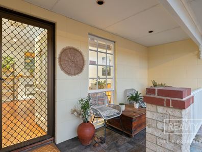 220 Newborough Street, Karrinyup WA 6018