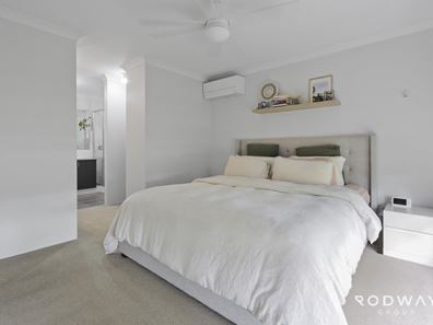 42 Hutchinson Boulevard, Byford WA 6122