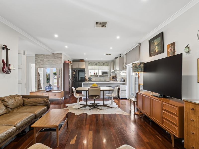 52 Marriot Way, Morley WA 6062