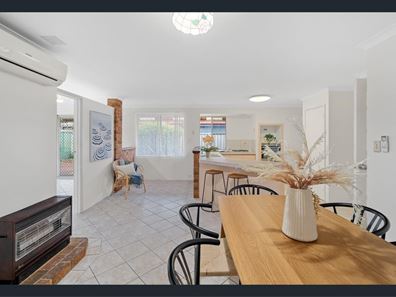 205 Currie St, Warnbro WA 6169