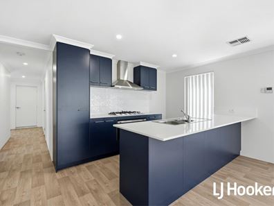 12 Serene Way, Yanchep WA 6035
