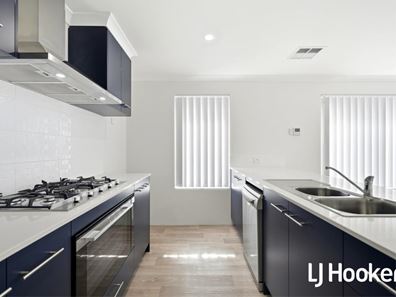 12 Serene Way, Yanchep WA 6035