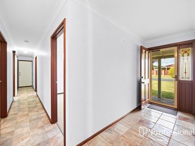 21 Black Swan Drive, West Busselton WA 6280