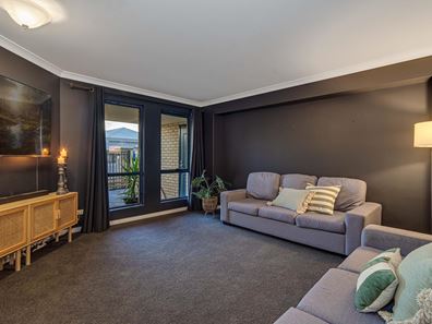 2 Claude Street, Quinns Rocks WA 6030
