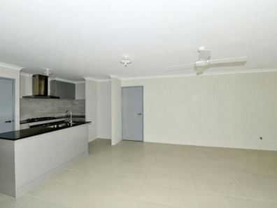 24 Bertha Loop, Dudley Park WA 6210