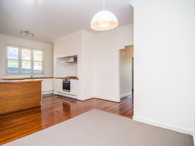 6 Newmarket Street, Beaconsfield WA 6162