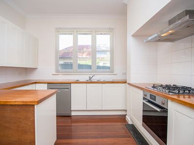 6 Newmarket Street, Beaconsfield WA 6162