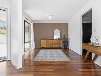 9 Underdale Place, Coodanup WA 6210