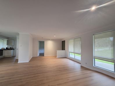 30 Shearers Close, Quedjinup WA 6281