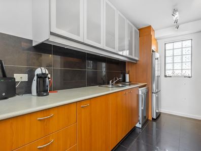 34/11 Tanunda Drive, Rivervale WA 6103