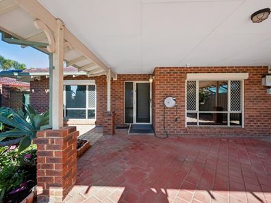 6 Zeil Court, Alexander Heights WA 6064