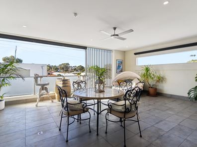 6/39 Deanmore Road, Scarborough WA 6019