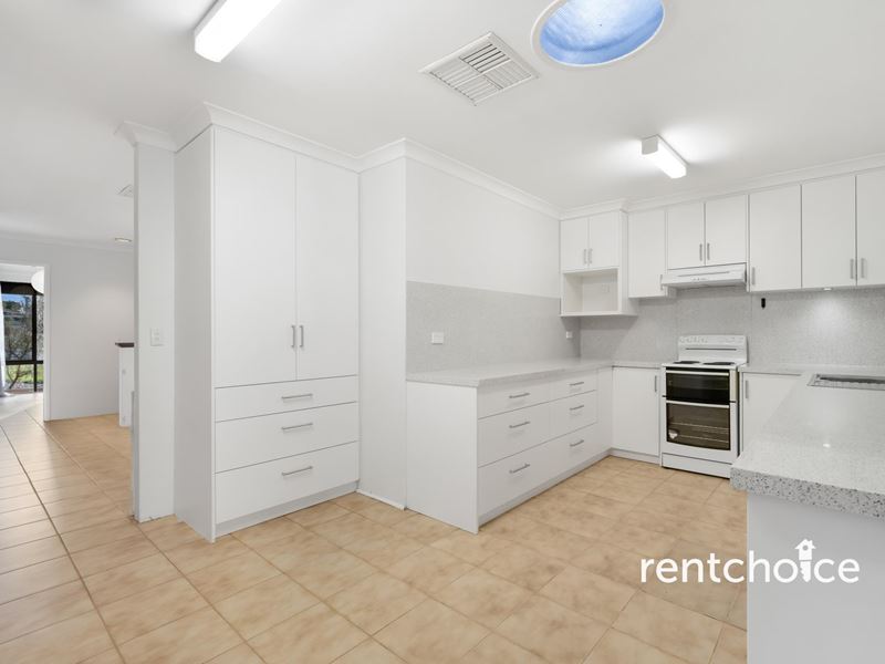 14A Nerrima Ct, Cooloongup WA 6168