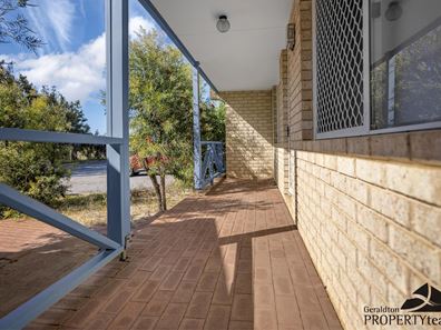 4/15 Carter Street, Rangeway WA 6530
