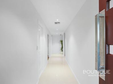 6 Ephrussi Way, Landsdale WA 6065