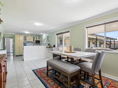 7 Battersea Road, Canning Vale WA 6155