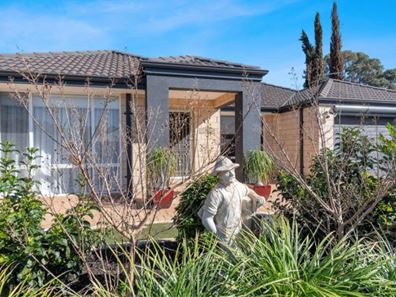 4 Helena Way, Pinjarra WA 6208