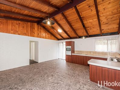 27 Blue Gum  Place, Midvale WA 6056
