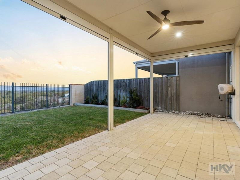 5/2 Woodstock Green, Ellenbrook WA 6069