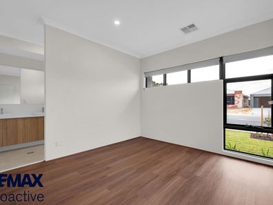 309 Henley Street, Henley Brook WA 6055