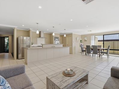 11 Culvers Road, Secret Harbour WA 6173