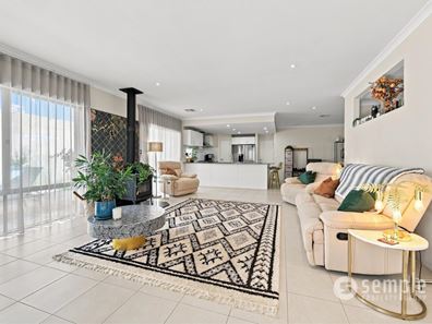 6 Gordona Parade, Beeliar WA 6164