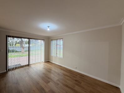 13 Northend Close, Swan View WA 6056