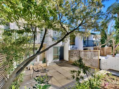 13 Myrtle Avenue, Sorrento WA 6020