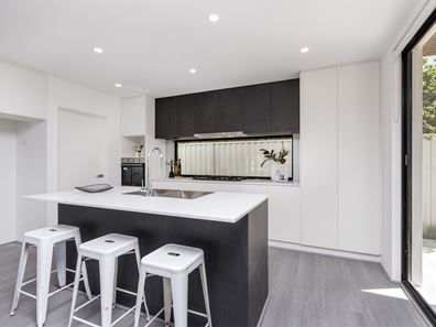 2/173 Knutsford Avenue, Rivervale WA 6103