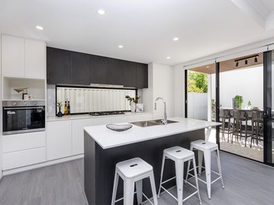 2/173 Knutsford Avenue, Rivervale WA 6103
