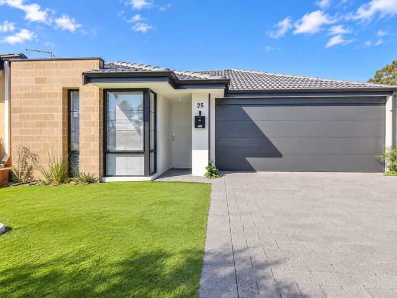 25 Kenby Chase, Wandi WA 6167