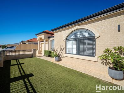 13 Venice Entrance, Iluka WA 6028