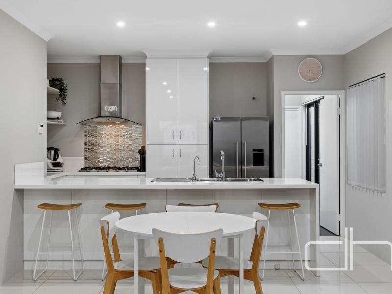 14 Dana Way, Madeley
