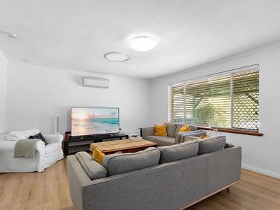 1/52 Williams Street, Kalamunda WA 6076